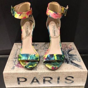 Steve Madden ANGELA heel